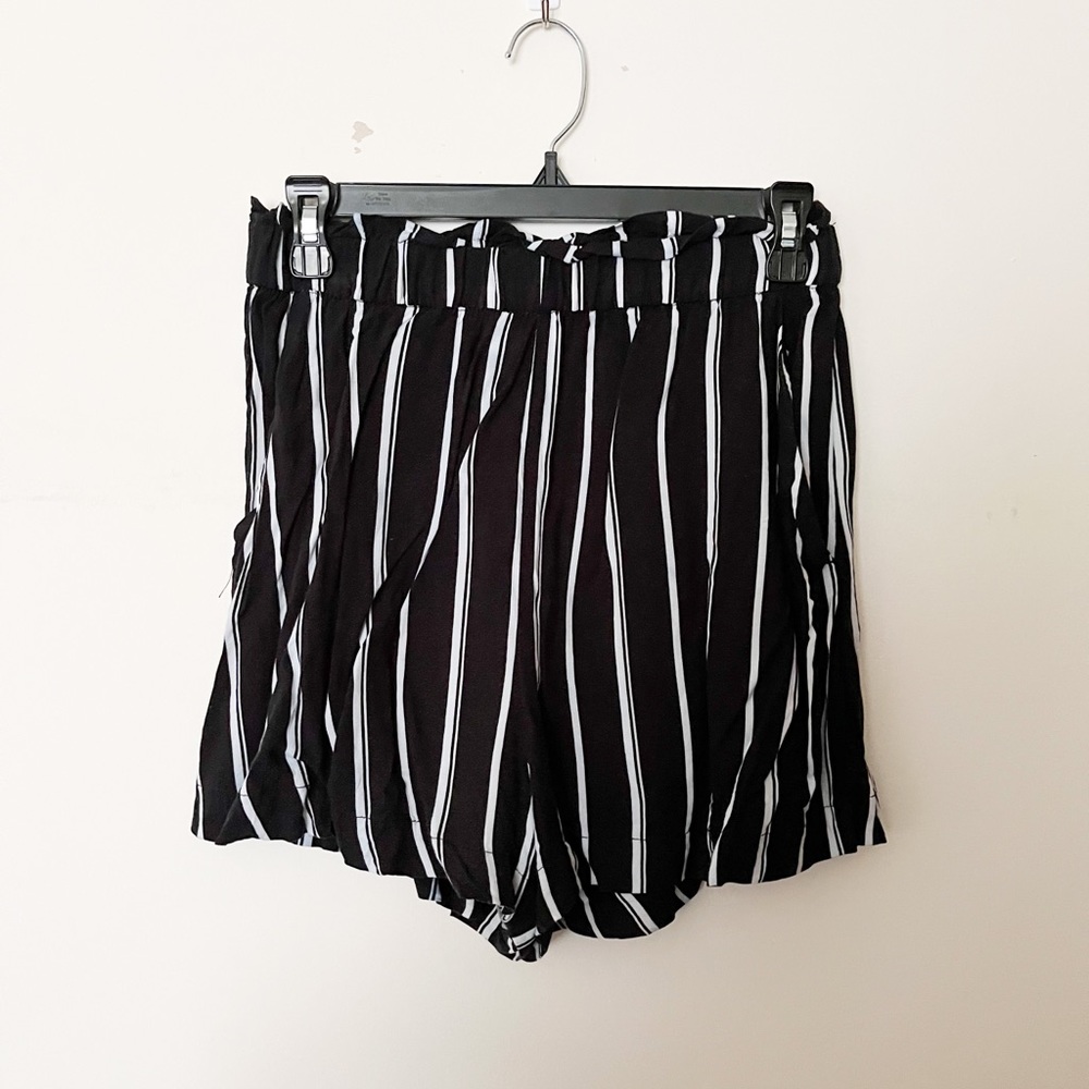 H&M black and white stripped shorts (size 4 but stretchy!)